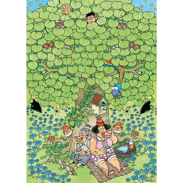 Enjoying a Picnic - Thirsty Meeples